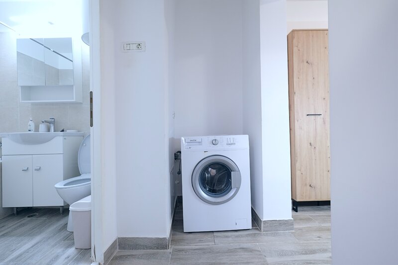 Obor, super apartament 2 camere decomandate, etaj 4, in bloc 1979