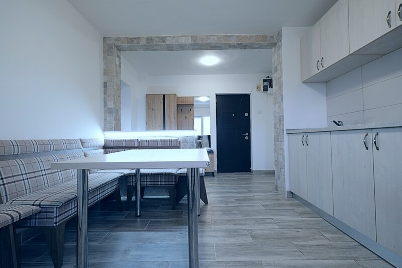 Obor, super apartament 2 camere decomandate, etaj 4, in bloc 1979